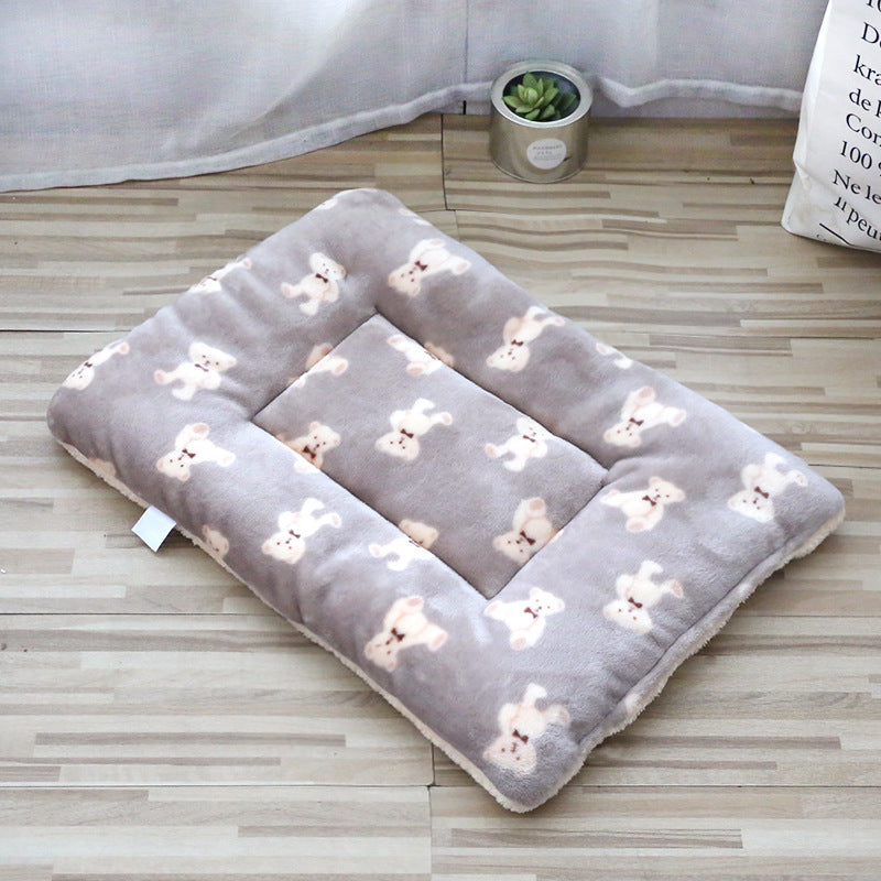Thick Plush Cat Bed and Dog Blanket with Warm Padding