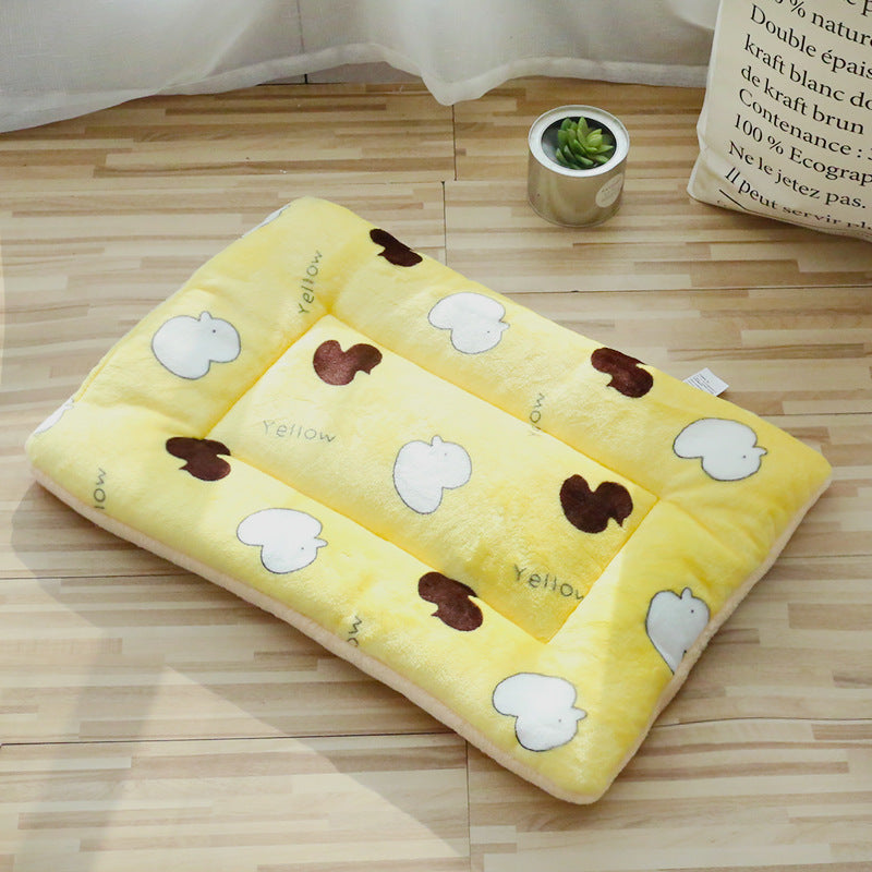 Thick Plush Cat Bed and Dog Blanket with Warm Padding